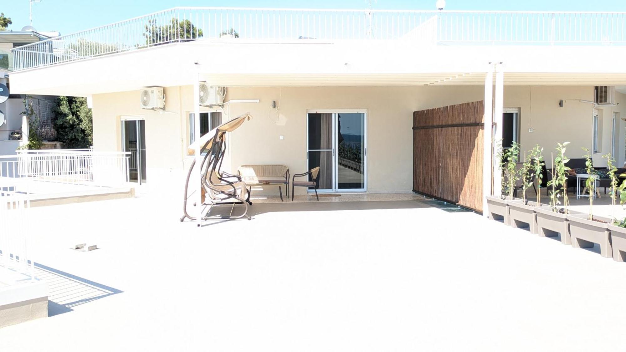 Beachfront Apartment Nea Moudania Exterior photo